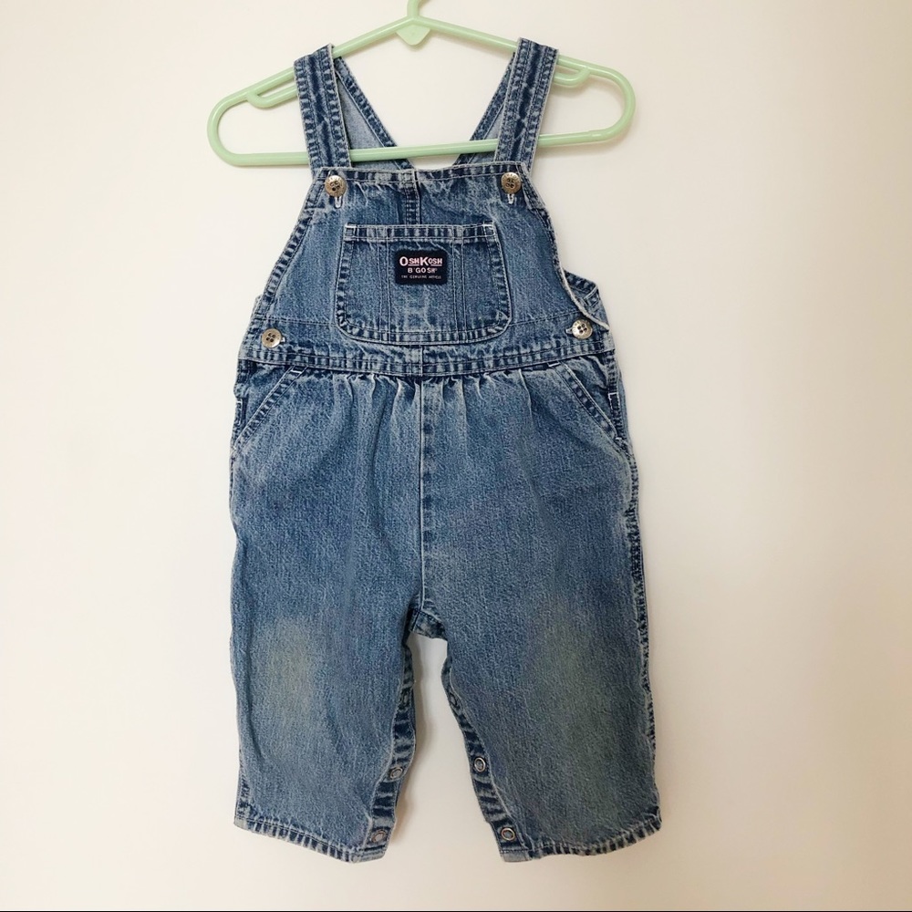 Baby girls Oshkosh B’gosh denim overalls size 12mo